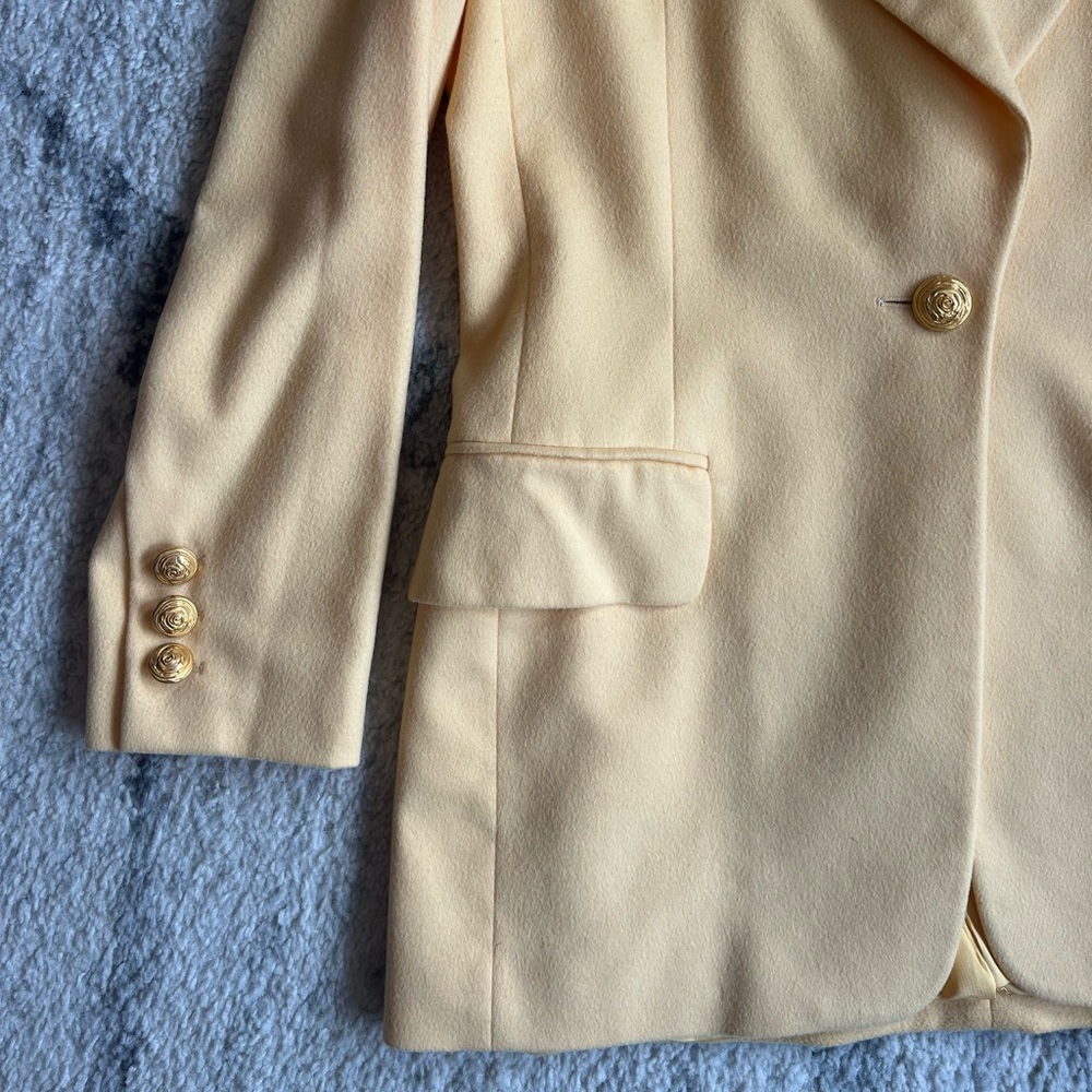 Escada Margaretha Ley Butter Yellow Blazer Gold Buttons Vintage Size 38 - Picture 4 of 5